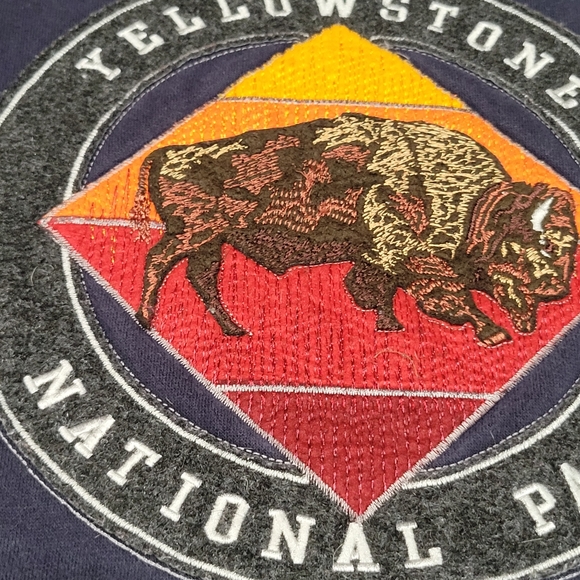 Yellowstone National Park Souvenir hoodie Small Embroidered - Picture 6 of 9